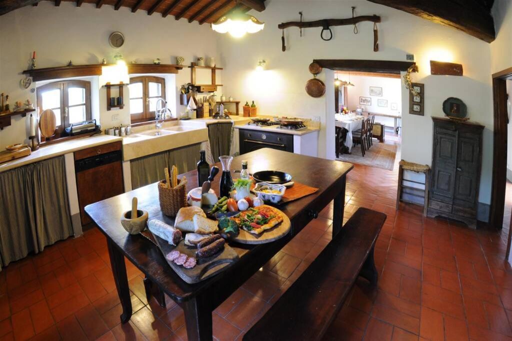Exclusive Villa Parrano - Countryside With Pool Exterior photo